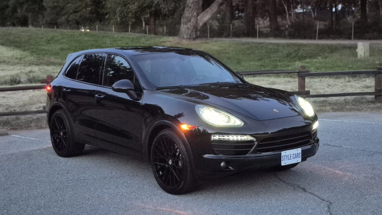 2013 Porsche 958 Cayenne S - Image 20 of 31