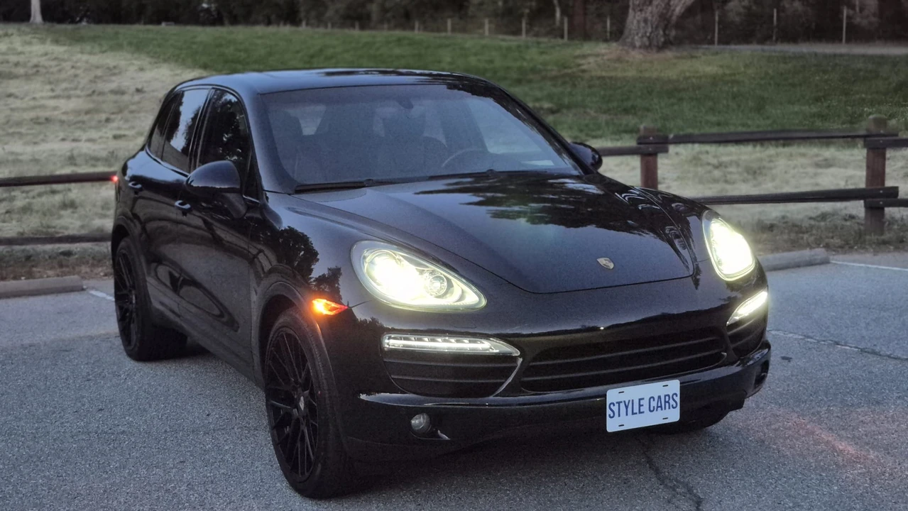 2013 Porsche 958 Cayenne S - Image 19 of 31