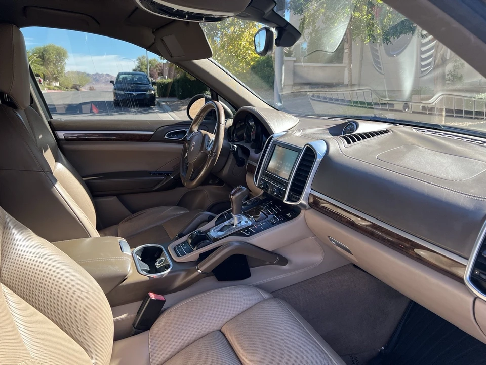 2013 Porsche 958 Cayenne S - Image 16 of 21