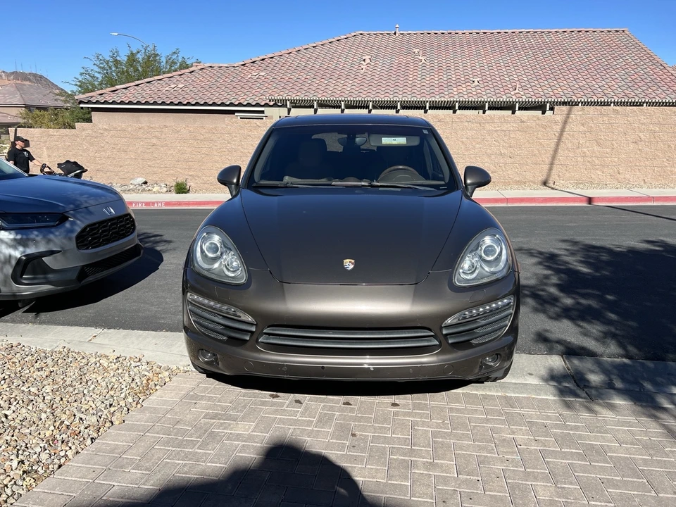 2013 Porsche 958 Cayenne S - Image 2 of 21