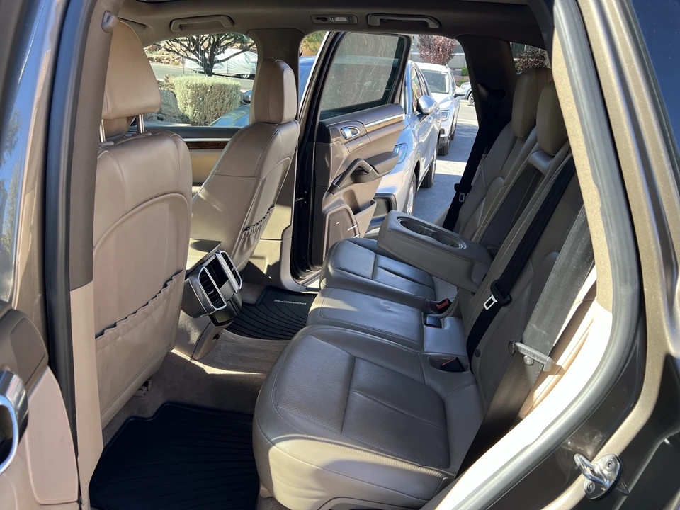 2013 Porsche 958 Cayenne S - Image 20 of 21