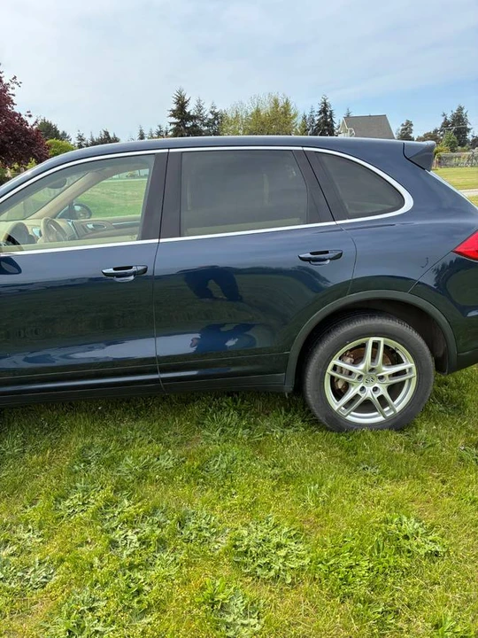 2013 Porsche 958 Cayenne S - Image 2 of 24