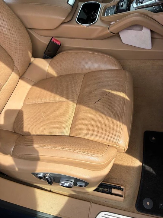 2013 Porsche 958 Cayenne S - Image 15 of 24