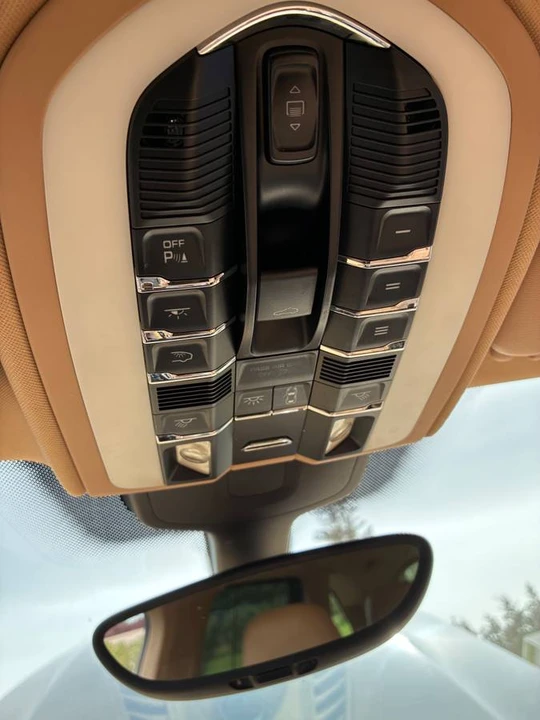 2013 Porsche 958 Cayenne S - Image 22 of 24
