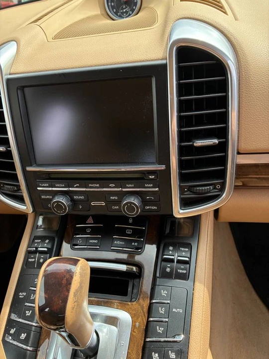 2013 Porsche 958 Cayenne S - Image 18 of 24