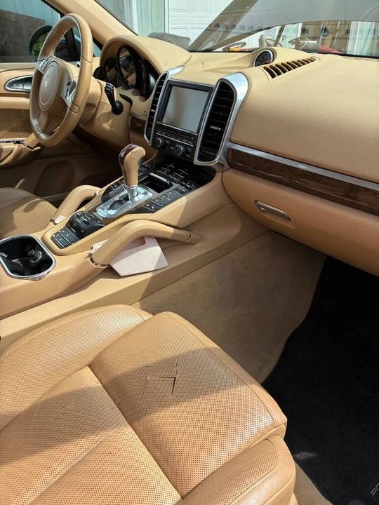 2013 Porsche 958 Cayenne S - Image 14 of 24