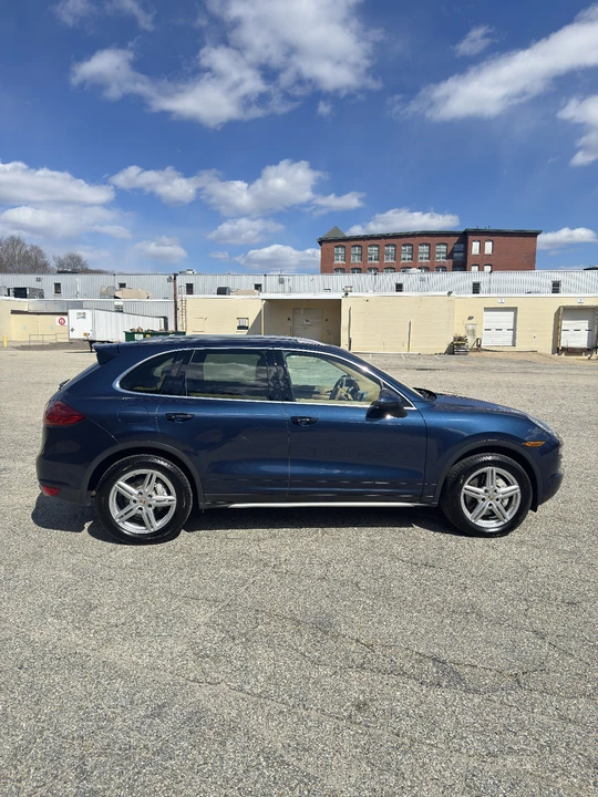 2013 Porsche 958 Cayenne S - Image 10 of 21