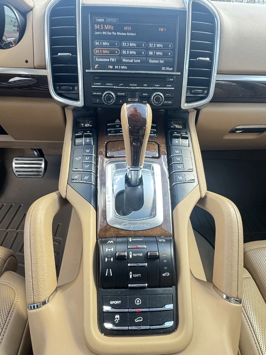 2013 Porsche 958 Cayenne S - Image 17 of 21