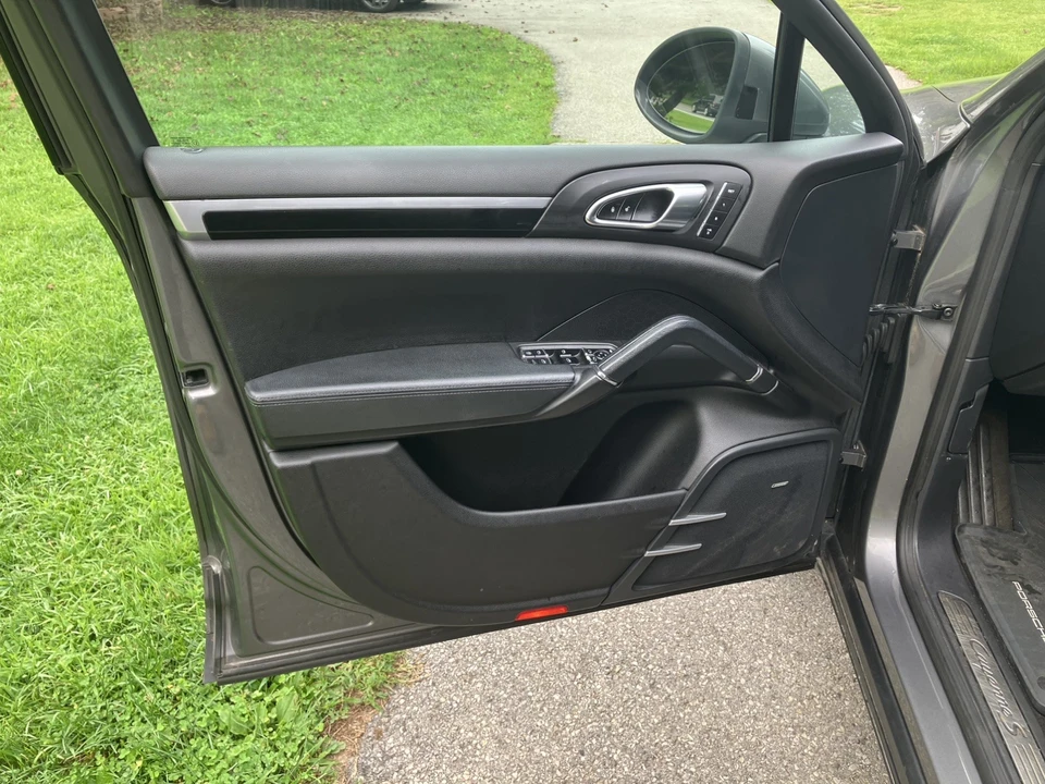 2013 Porsche 958 Cayenne S - Image 19 of 26