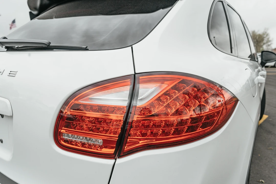 2013 Porsche 958 Cayenne S - Image 30 of 31