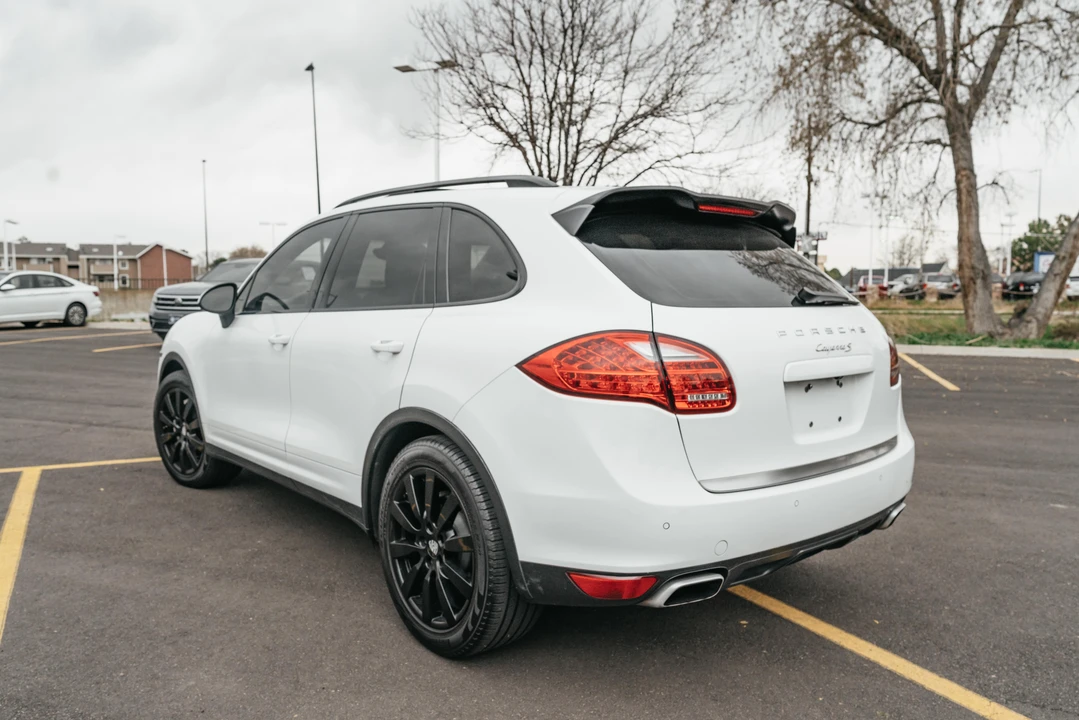 2013 Porsche 958 Cayenne S - Image 10 of 31