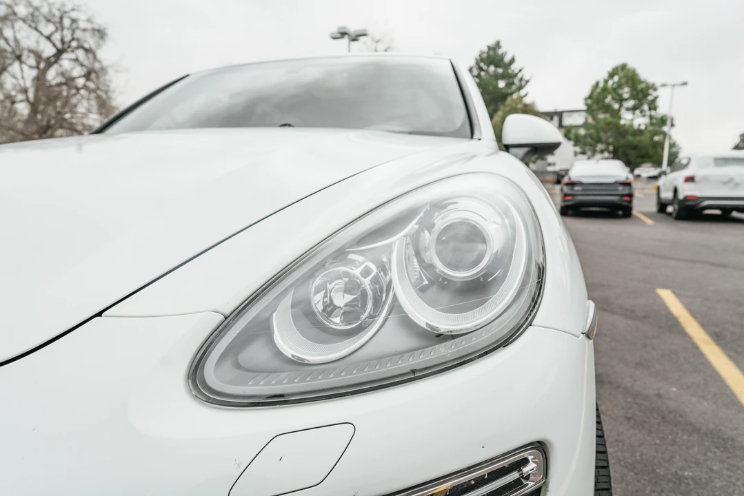 2013 Porsche 958 Cayenne S - Image 16 of 31