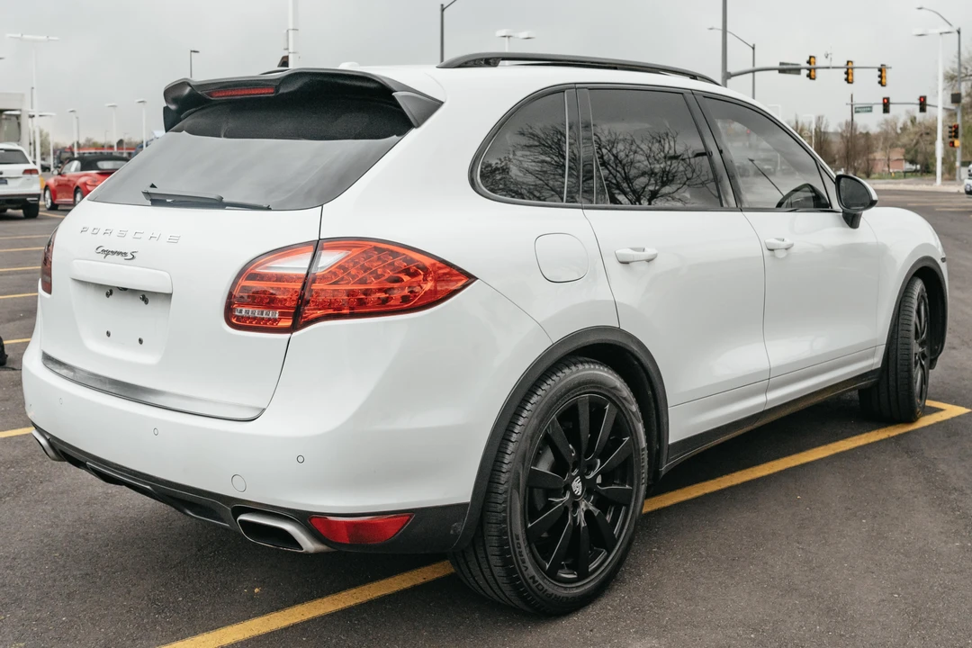 2013 Porsche 958 Cayenne S - Image 4 of 31