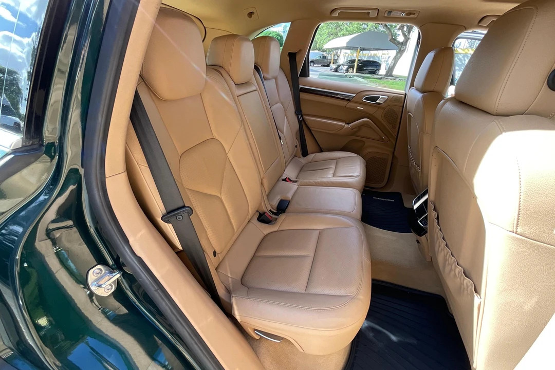 2013 Porsche 958 Cayenne S - Image 25 of 31