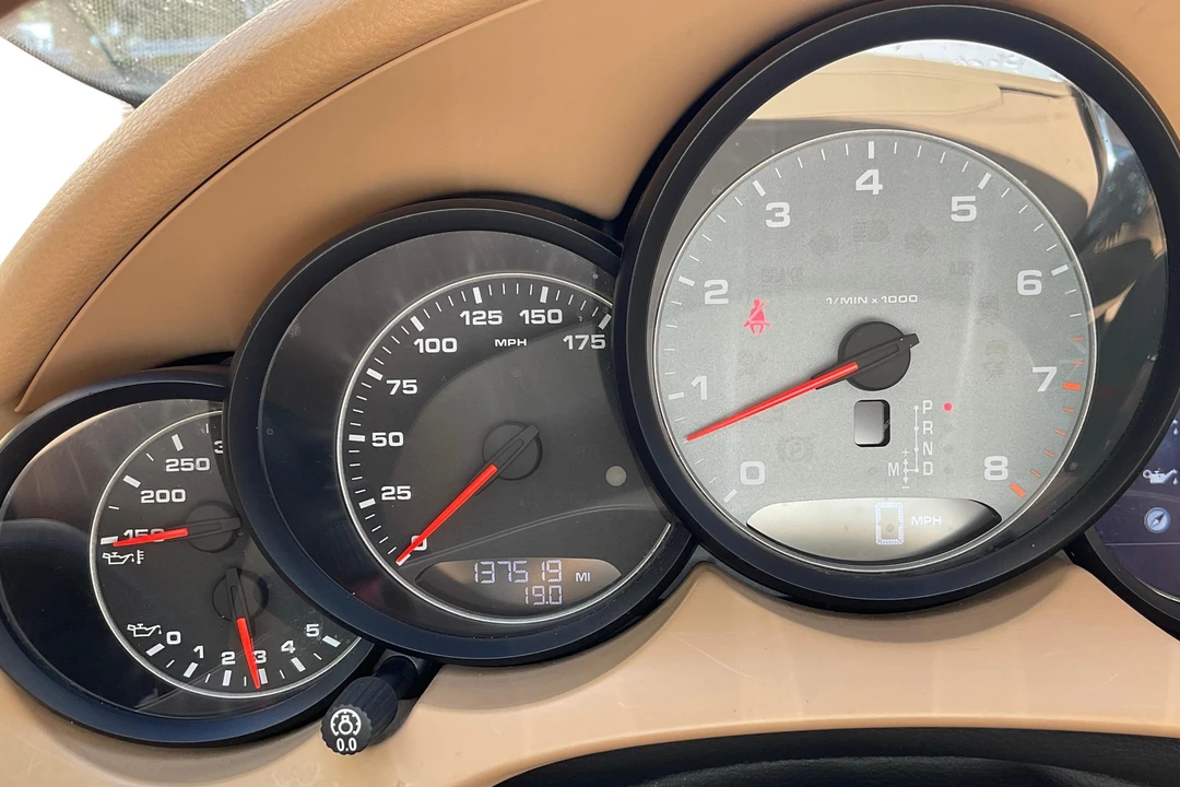 2013 Porsche 958 Cayenne S - Image 26 of 31