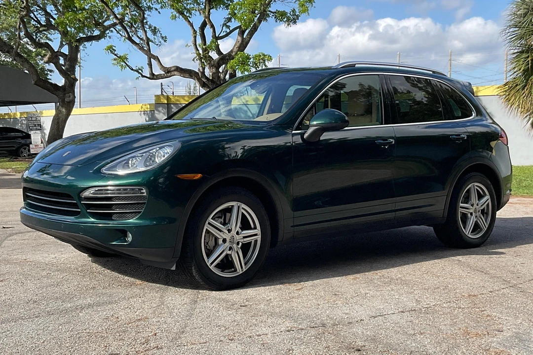 2013 Porsche 958 Cayenne S - Image 3 of 31