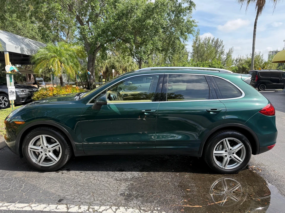 2013 Porsche 958 Cayenne S - Image 6 of 31
