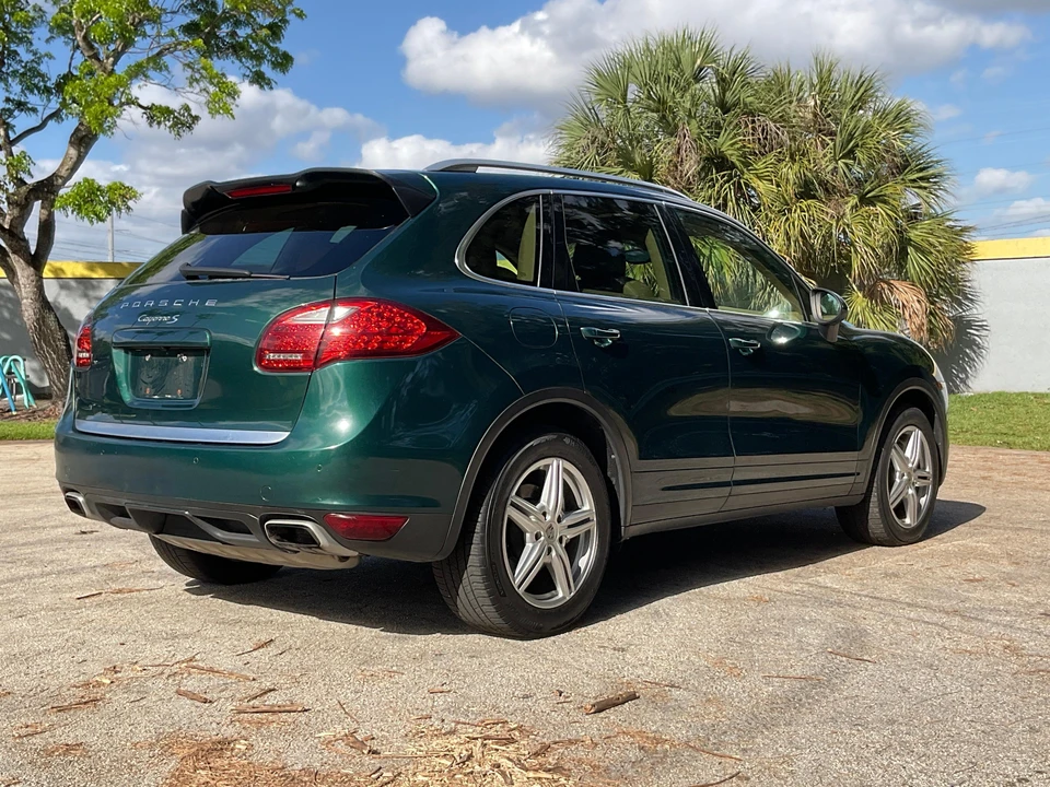 2013 Porsche 958 Cayenne S - Image 7 of 31