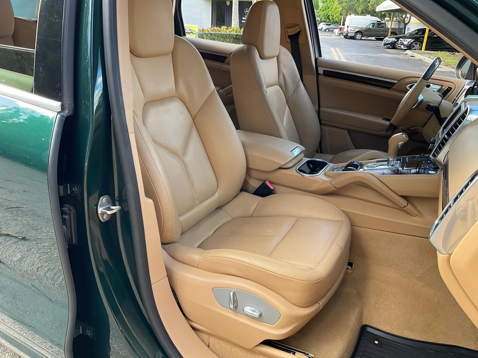 2013 Porsche 958 Cayenne S - Image 27 of 31