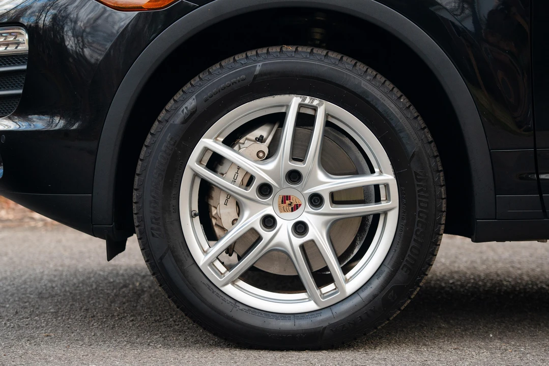 2013 Porsche 958 Cayenne S - Image 26 of 31