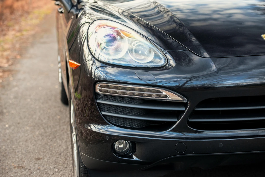 2013 Porsche 958 Cayenne S - Image 12 of 31