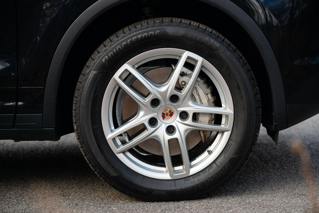 2013 Porsche 958 Cayenne S - Image 29 of 31