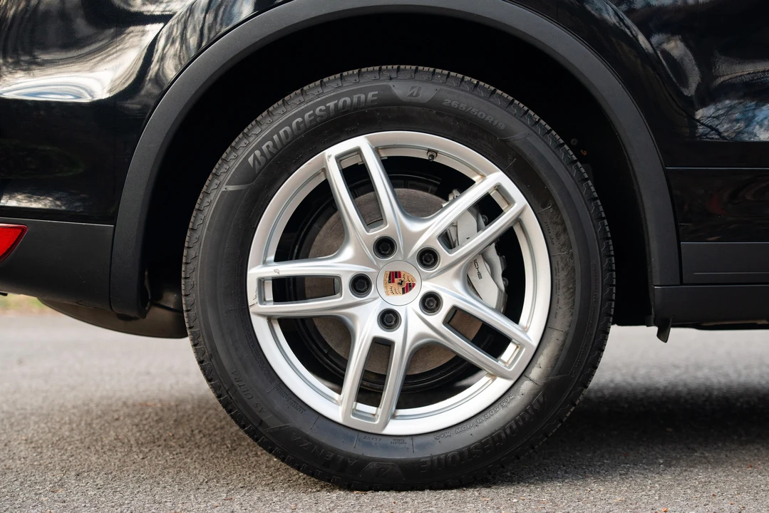 2013 Porsche 958 Cayenne S - Image 28 of 31
