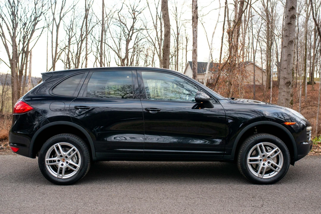 2013 Porsche 958 Cayenne S - Image 3 of 31