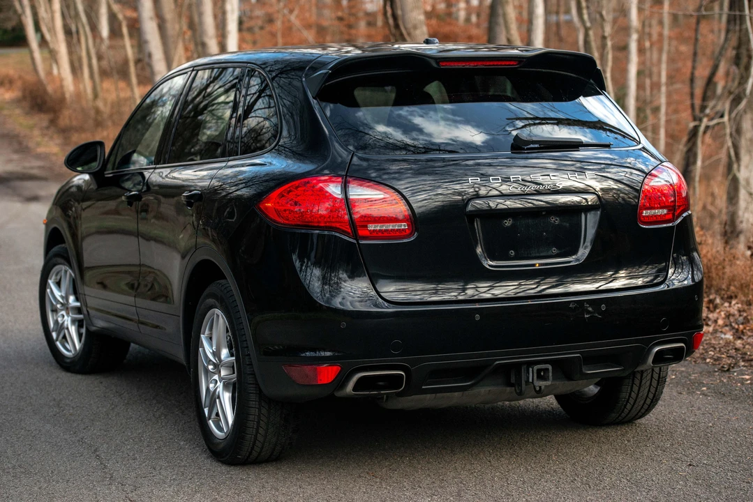 2013 Porsche 958 Cayenne S - Image 8 of 31