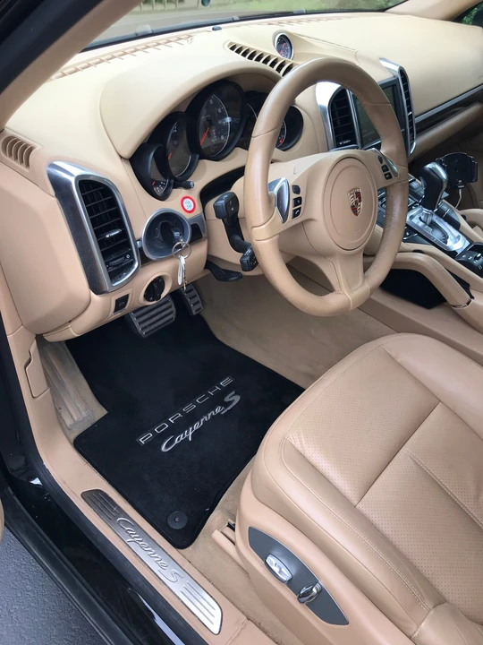2013 Porsche 958 Cayenne S - Image 7 of 12