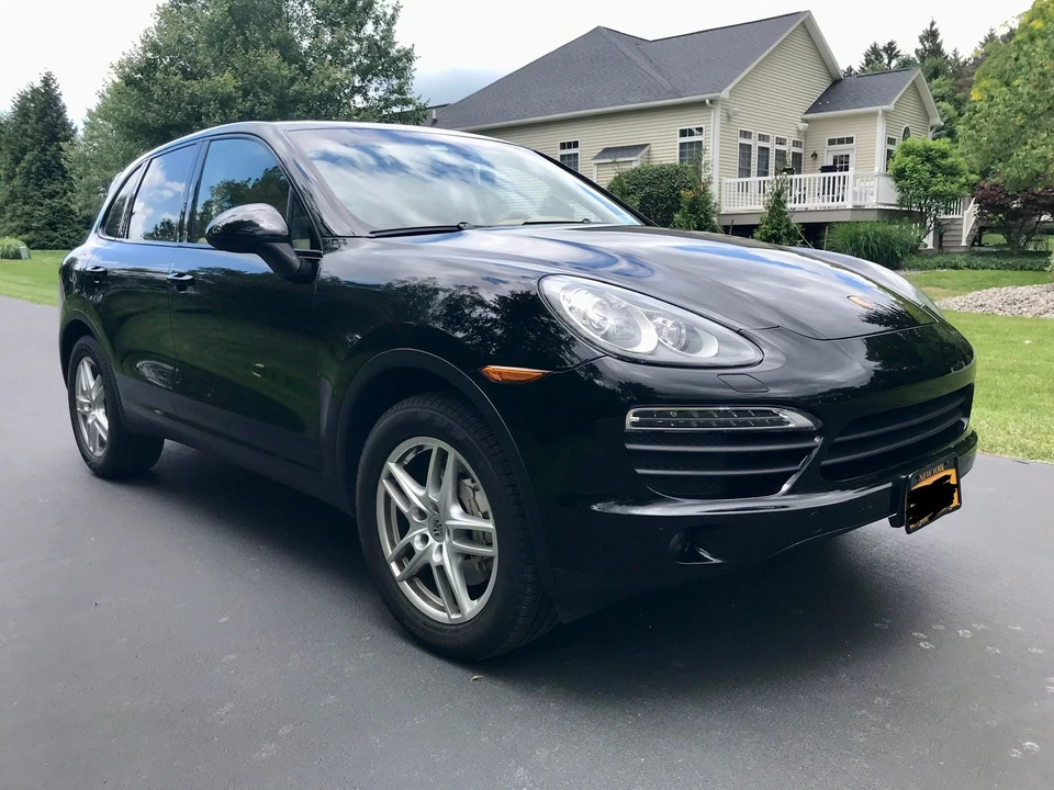 2013 Porsche 958 Cayenne S - Image 2 of 12