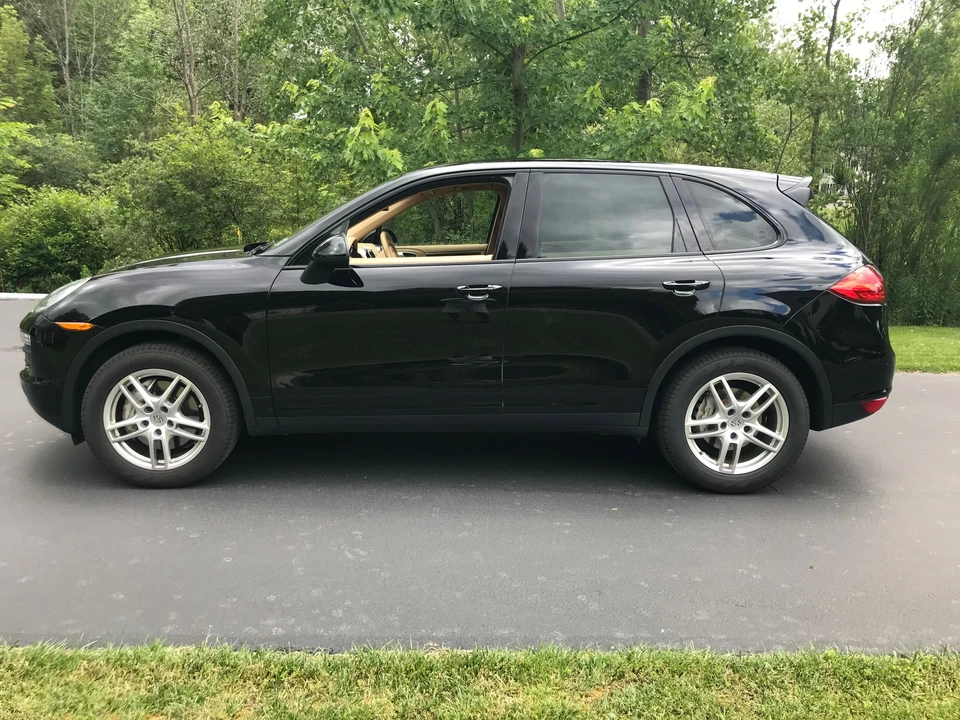 2013 Porsche 958 Cayenne S - Image 10 of 12
