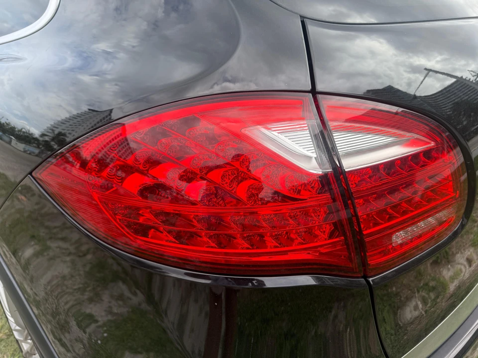 2013 Porsche 958 Cayenne S - Image 27 of 31