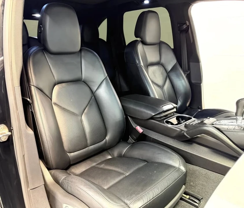 2013 Porsche 958 Cayenne S - Image 13 of 17