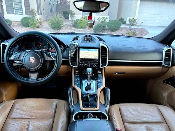 2013 Porsche 958 Cayenne - Image 12 of 18