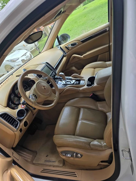 2013 Porsche 958 Cayenne - Image 6 of 8