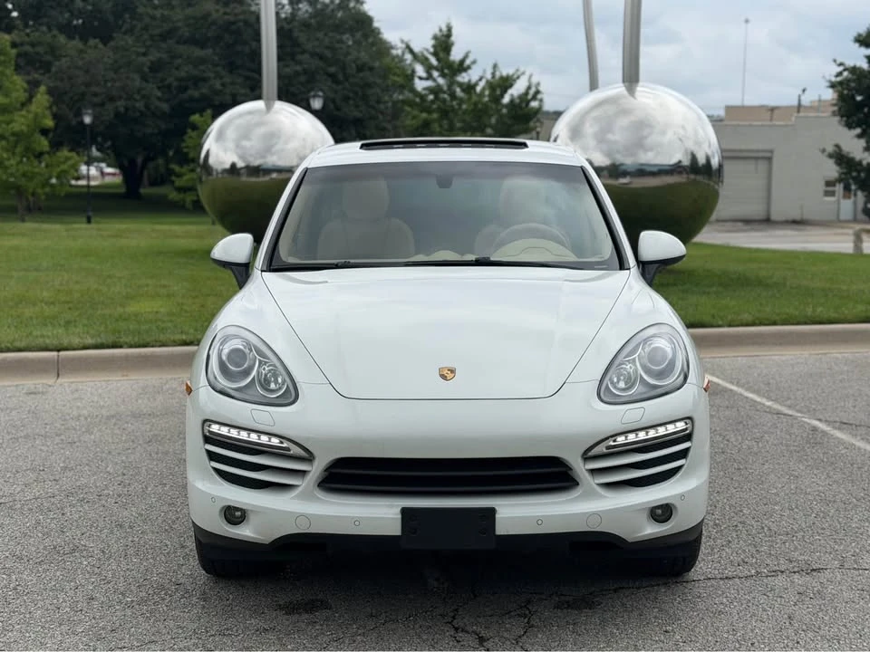 2013 Porsche 958 Cayenne - Image 2 of 20