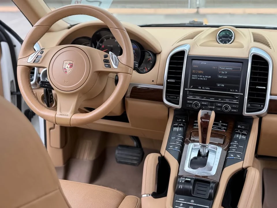 2013 Porsche 958 Cayenne - Image 15 of 20