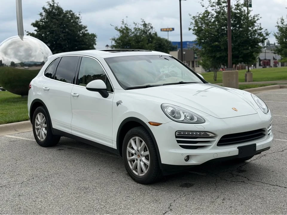 2013 Porsche 958 Cayenne - Image 3 of 20