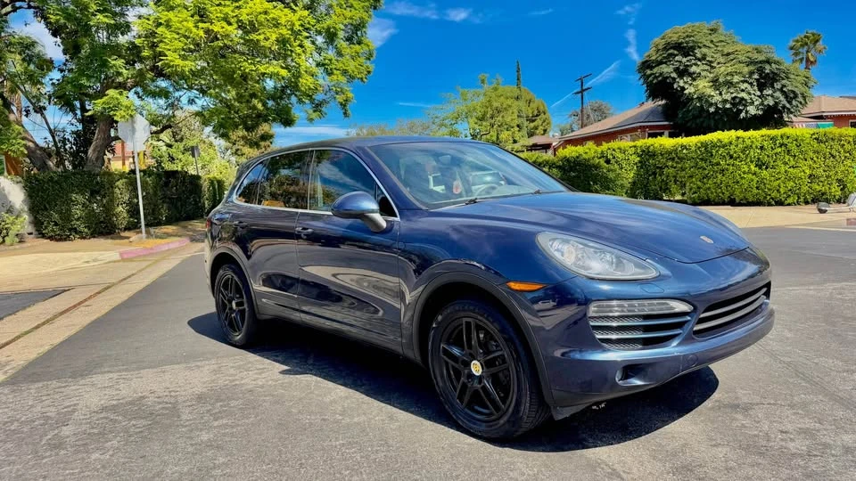 2013 Porsche 958 Cayenne - Image 2 of 15