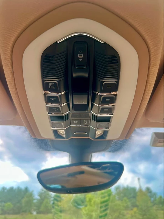 2013 Porsche 958 Cayenne - Image 12 of 18