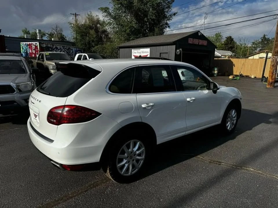 2013 Porsche 958 Cayenne - Image 8 of 20