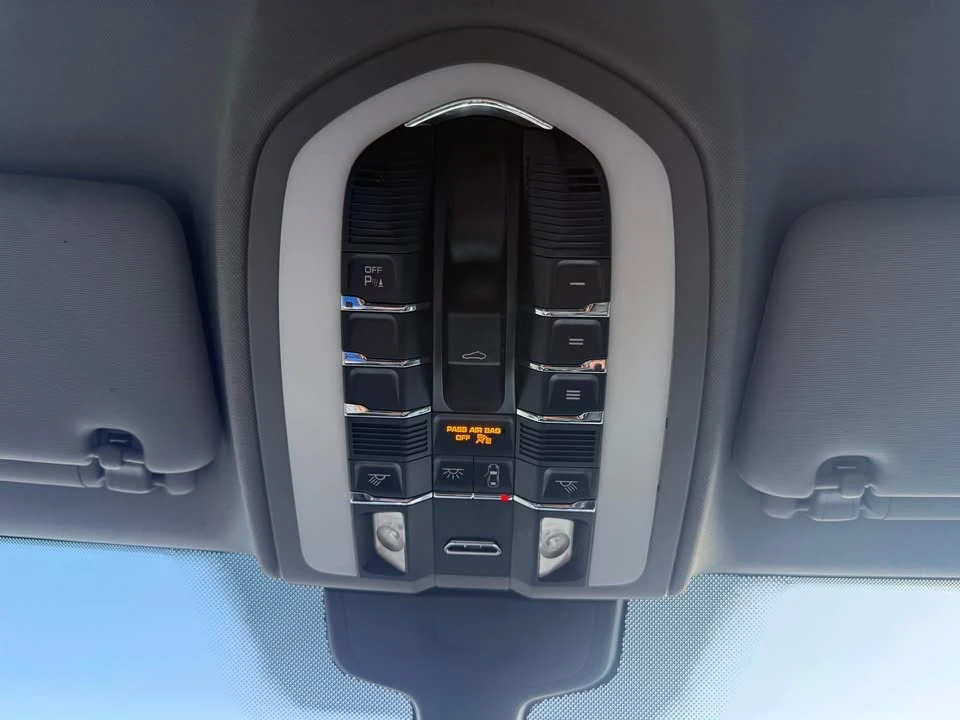 2013 Porsche 958 Cayenne - Image 13 of 20