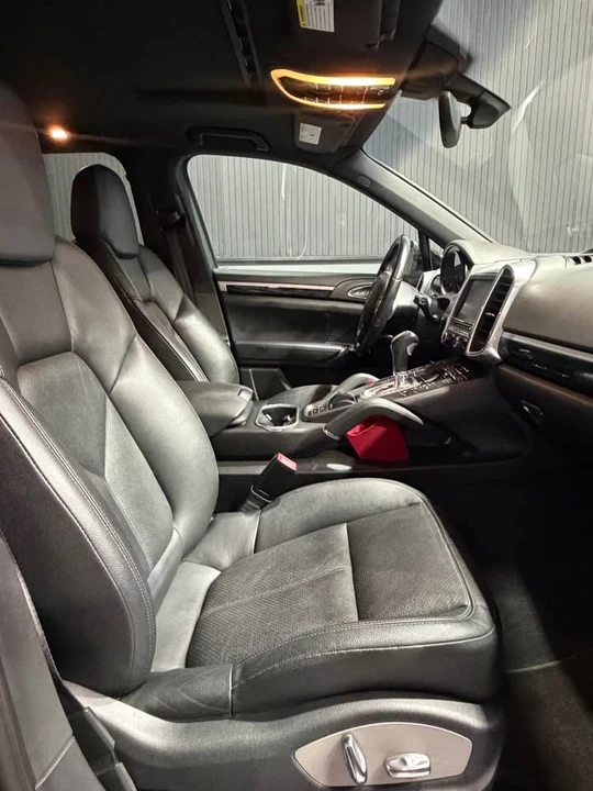 2013 Porsche 958 Cayenne - Image 11 of 12