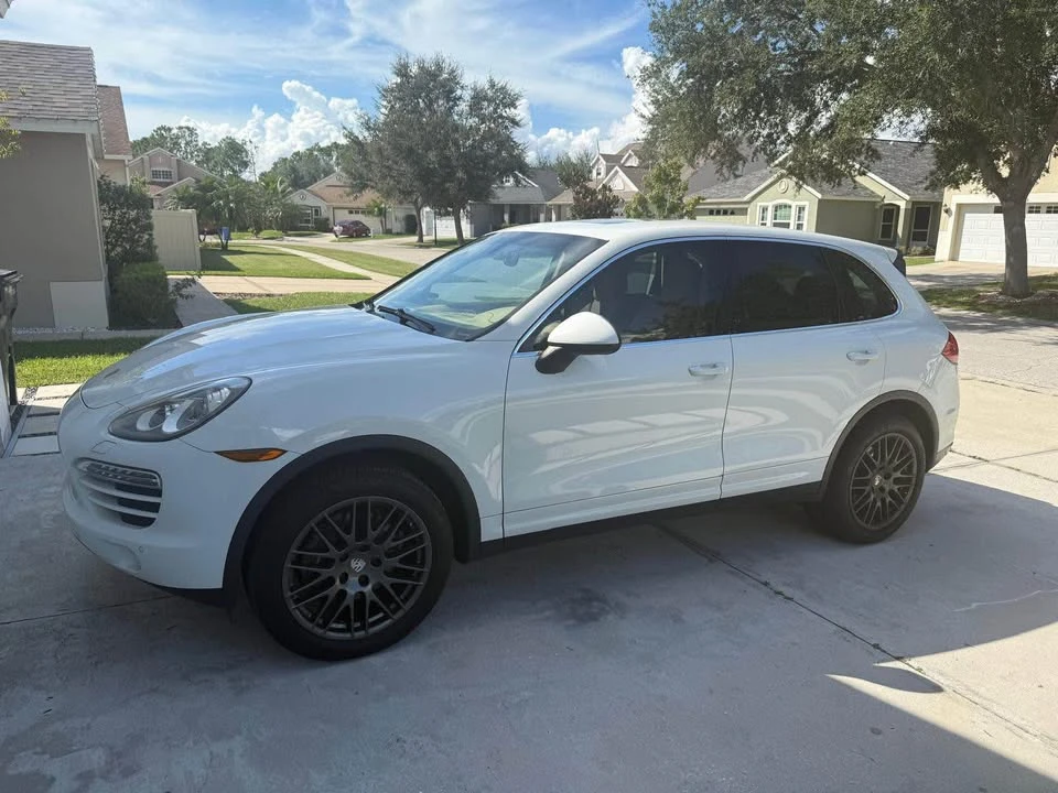 2013 Porsche 958 Cayenne - Image 3 of 10