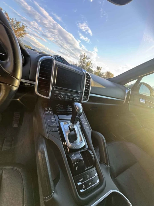 2013 Porsche 958 Cayenne - Image 9 of 15