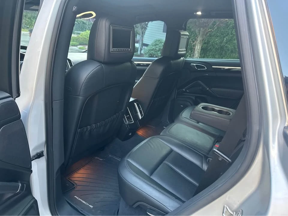 2013 Porsche 958 Cayenne - Image 16 of 20