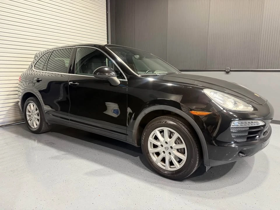 2013 Porsche 958 Cayenne - Image 2 of 12