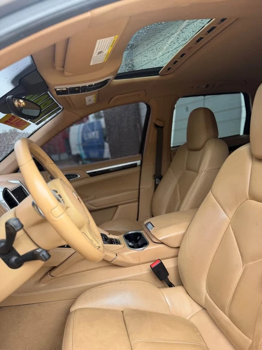 2013 Porsche 958 Cayenne - Image 4 of 8