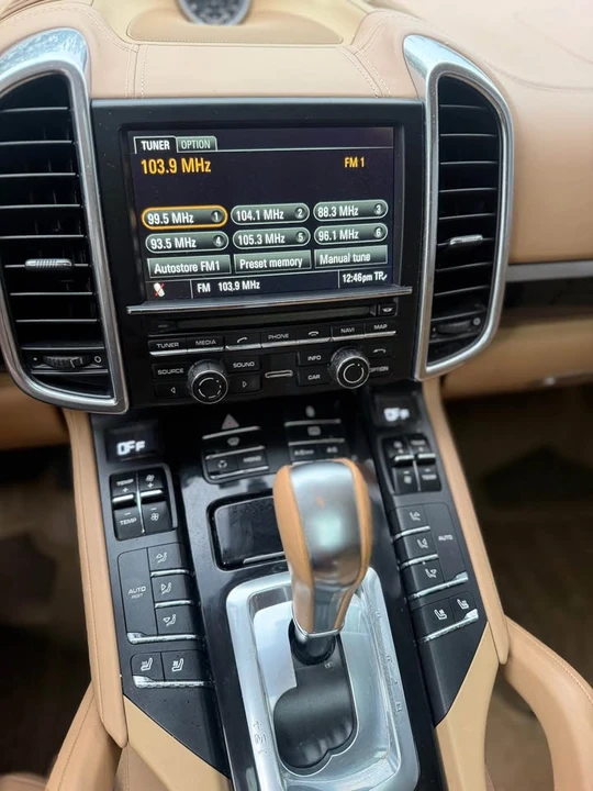 2013 Porsche 958 Cayenne - Image 6 of 8